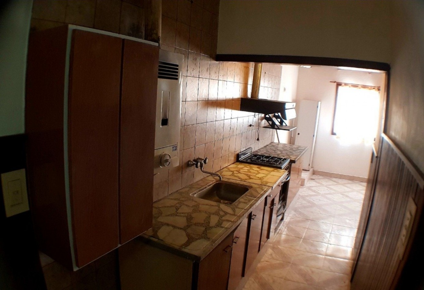Casa de 3 ambientes mas departamento de 3 ambientes