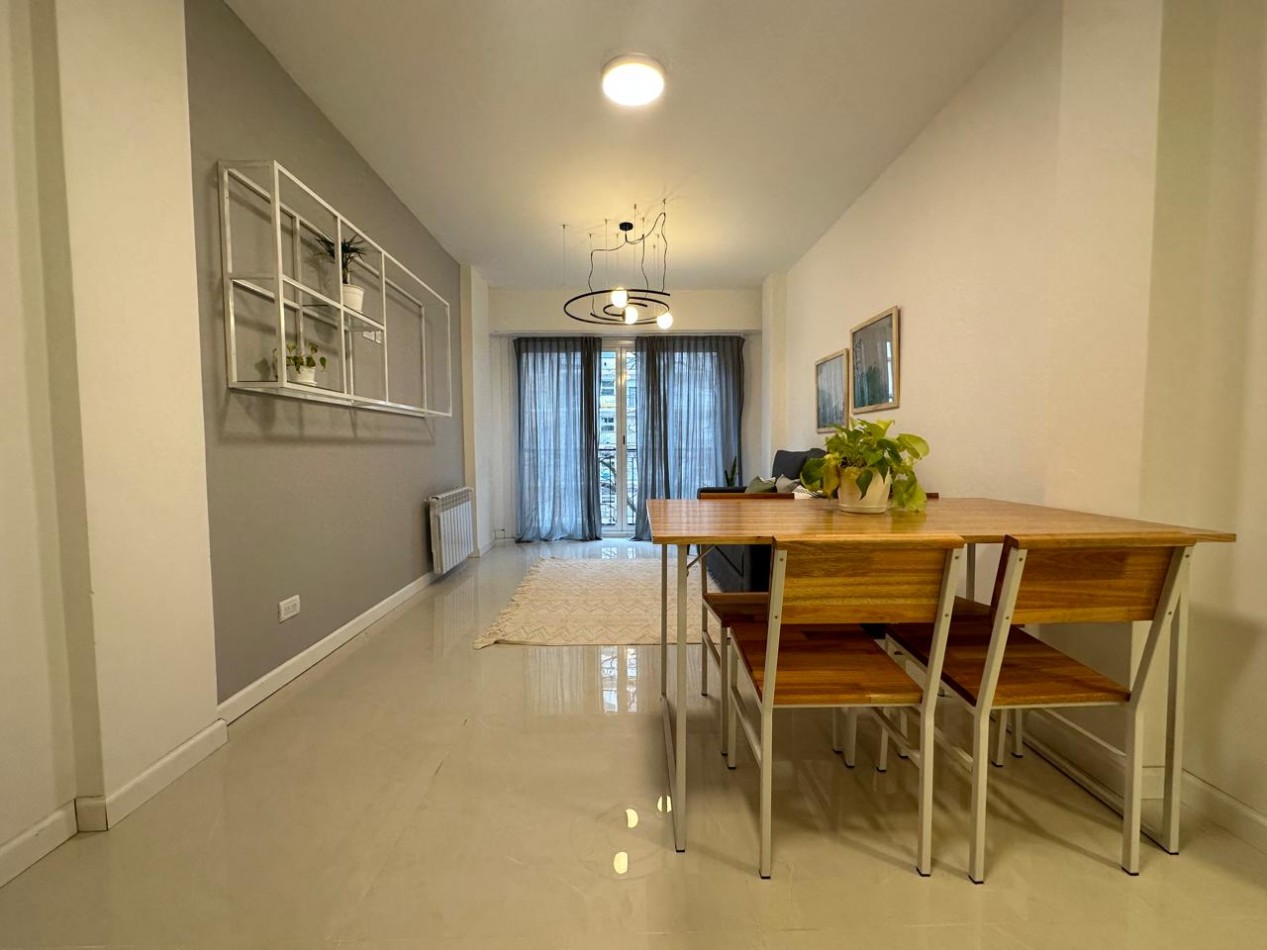 Departamento 3 ambientes a la calle con balcon