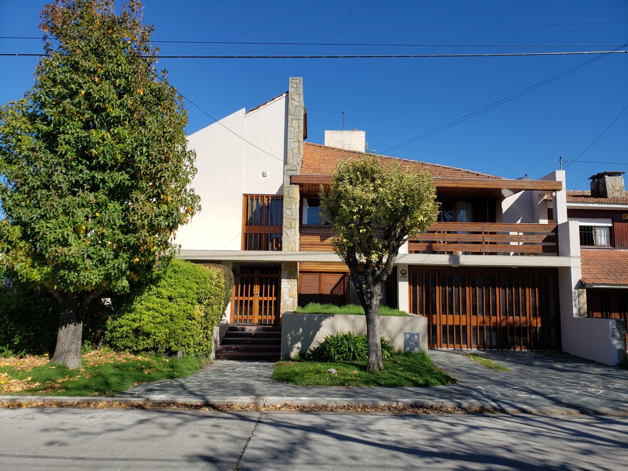 Chalet 5 ambientes
