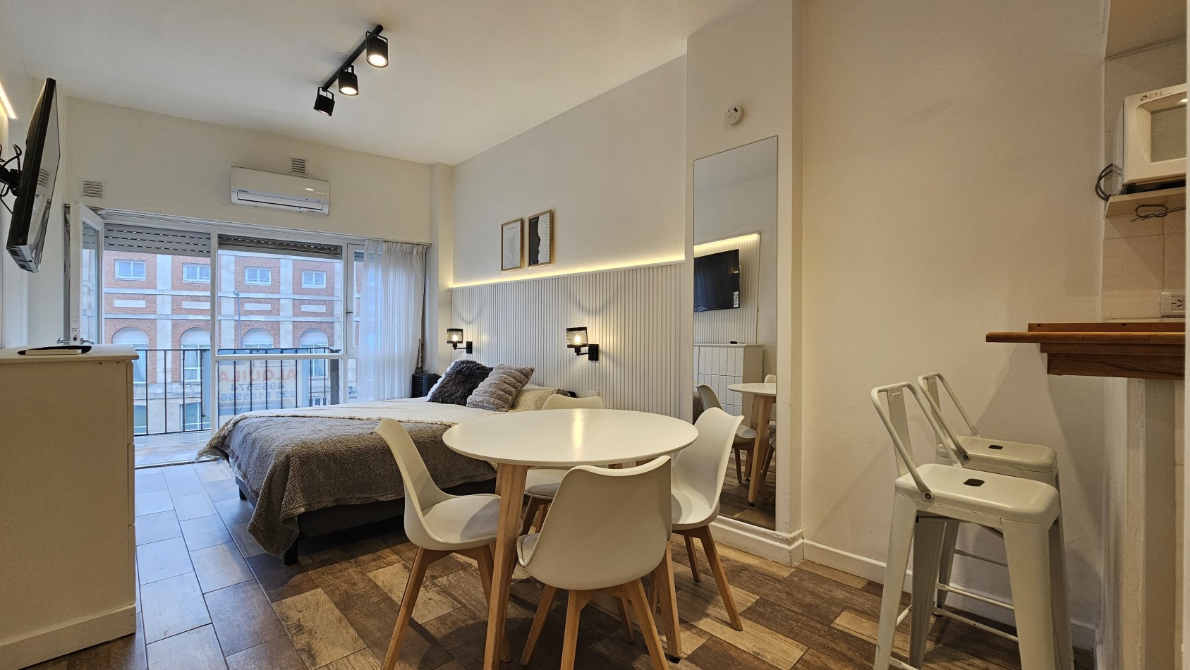Departamento de 1 ambiente en segundo piso