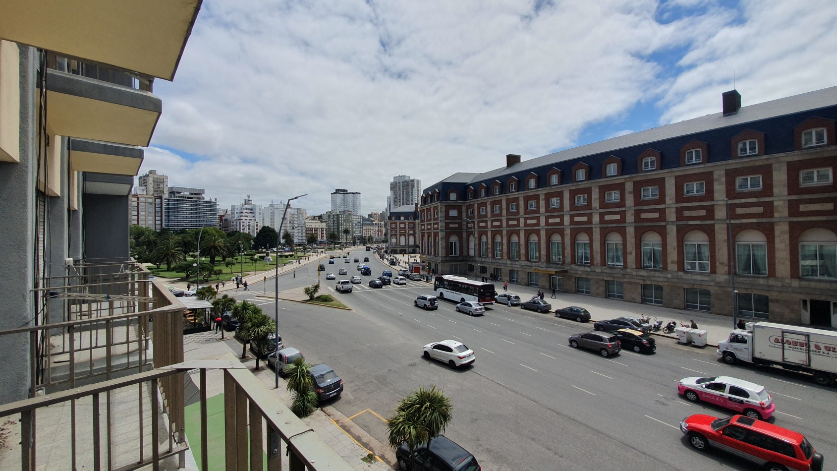 Departamento de 1 ambiente en segundo piso